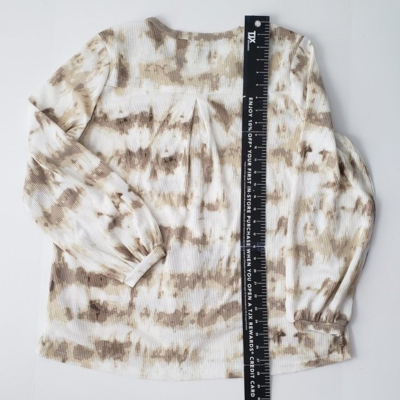 AMERICAN RAG Framed Henley Tie Dye Top - Picture 10 of 10